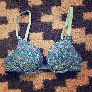 Victoria’s Secret ‘Pink’ Wear Everywhere Push-Up